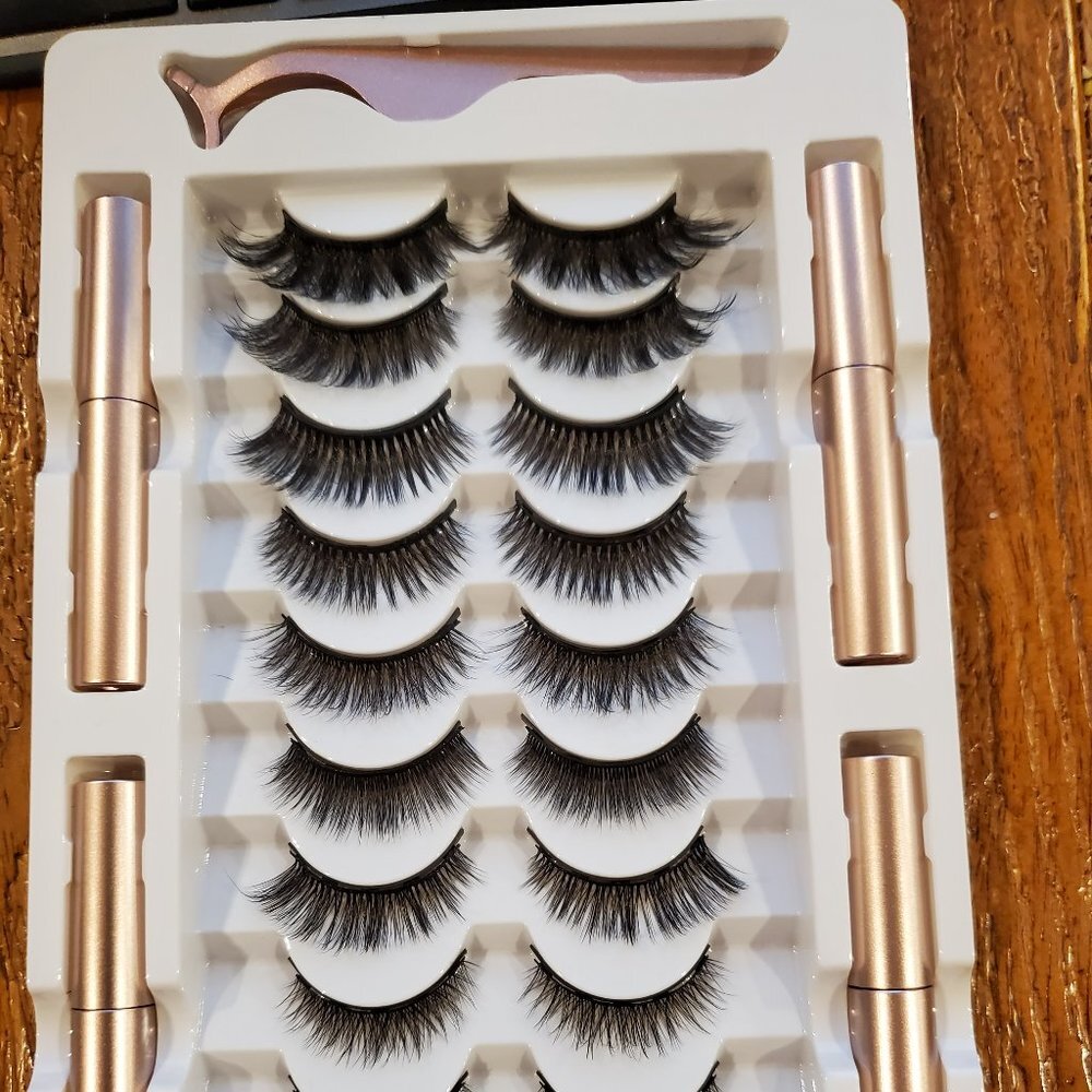 10 Pairs Magnetic Eyelashes & Eyeliner  Set K7
